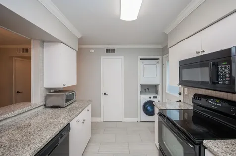 9015 Gaylord Street 57 Hedwig Village TX 77024
