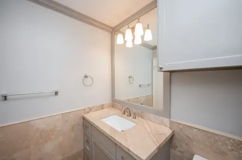 9015 Gaylord Street 57 Hedwig Village TX 77024