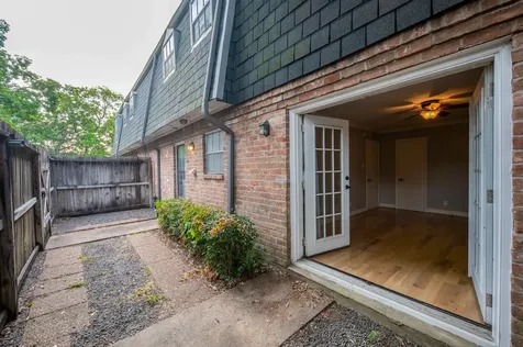 9015 Gaylord Street 57 Hedwig Village TX 77024