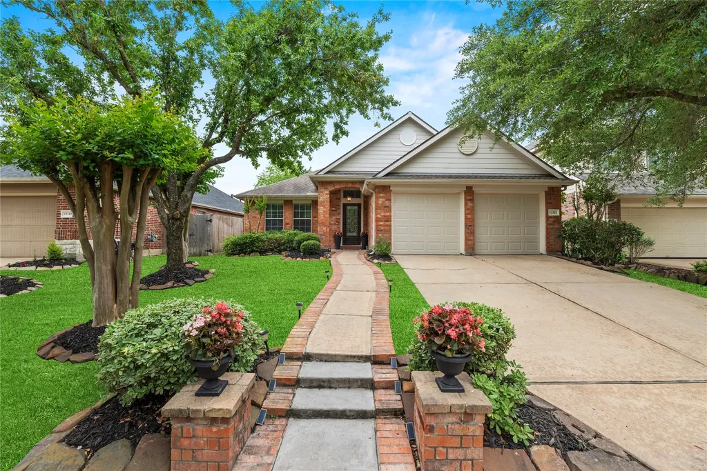 12323 E Elizabeth Shore Loop Cypress TX 77433