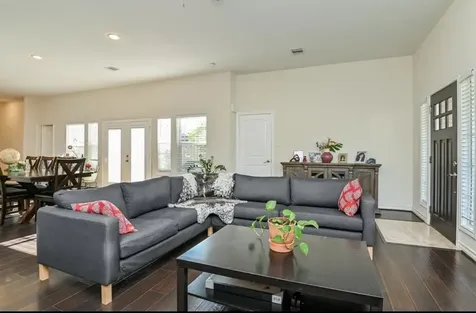 4433 Pease Street Houston TX 77023