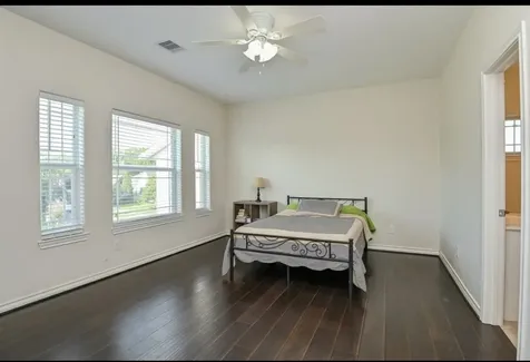 4433 Pease Street Houston TX 77023