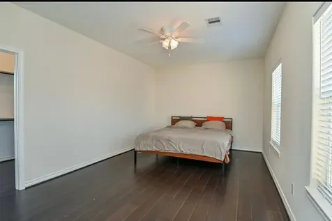 4433 Pease Street Houston TX 77023
