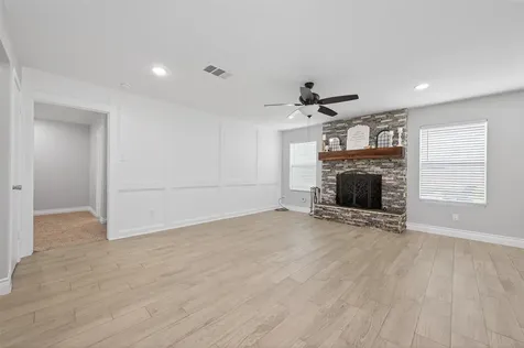 2127 Whispering Trails Circle Kingwood TX 77339