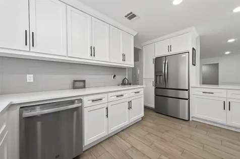 2127 Whispering Trails Circle Kingwood TX 77339