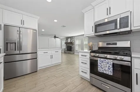 2127 Whispering Trails Circle Kingwood TX 77339