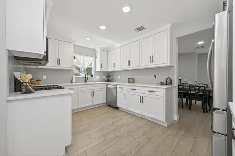 2127 Whispering Trails Circle Kingwood TX 77339