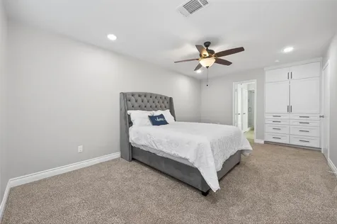 2127 Whispering Trails Circle Kingwood TX 77339