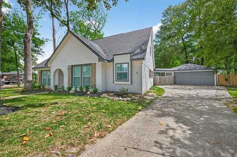 2127 Whispering Trails Circle Kingwood TX 77339