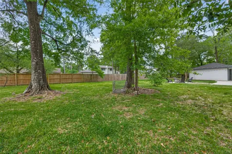 2127 Whispering Trails Circle Kingwood TX 77339