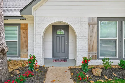 2127 Whispering Trails Circle Kingwood TX 77339