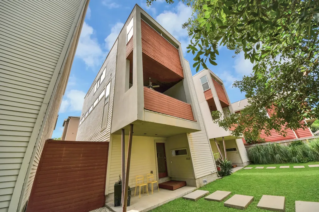 1113 W 17th Street Houston TX 77008