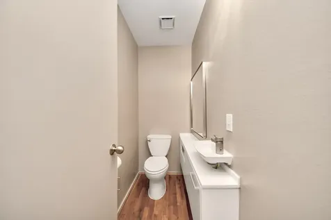 1113 W 17th Street Houston TX 77008