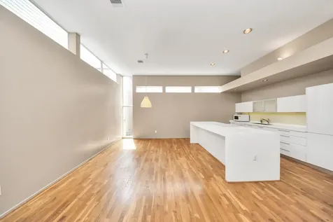 1113 W 17th Street Houston TX 77008