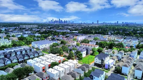 1113 W 17th Street Houston TX 77008