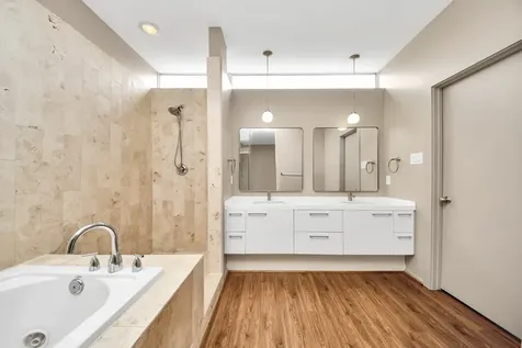 1113 W 17th Street Houston TX 77008