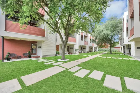 1113 W 17th Street Houston TX 77008
