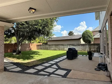 11826 Legend Manor Drive Houston TX 77082