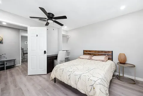 4356 Phlox Street Houston TX 77051