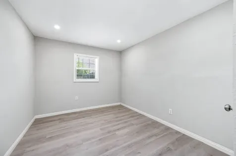 4356 Phlox Street Houston TX 77051