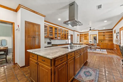 10 Wellington Lane Conroe TX 77304