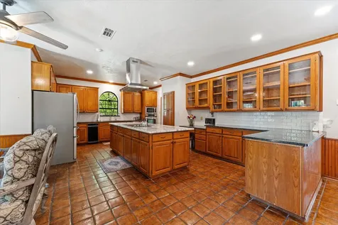 10 Wellington Lane Conroe TX 77304