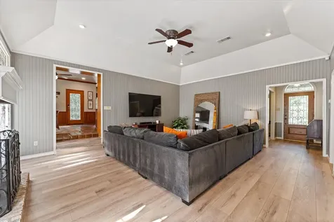 10 Wellington Lane Conroe TX 77304