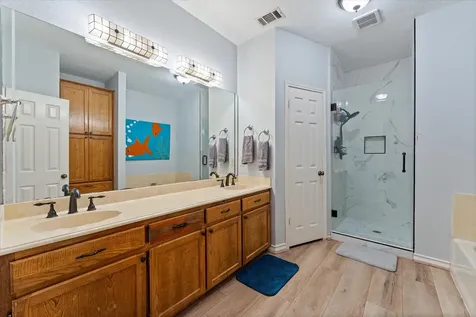10 Wellington Lane Conroe TX 77304