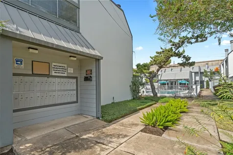 5000 Glenmont Drive Houston TX 77081