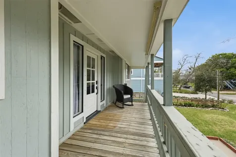 221 Oak Road Clear Lake Shores TX 77565