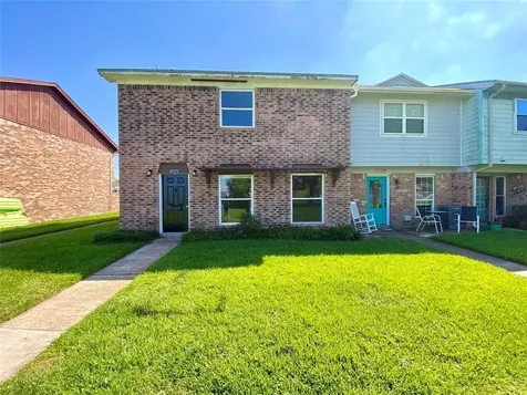 8922 Glacier Avenue Texas City TX 77591