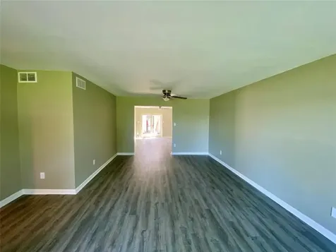 8922 Glacier Avenue Texas City TX 77591