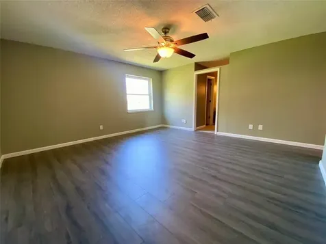 8922 Glacier Avenue Texas City TX 77591