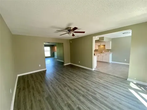 8922 Glacier Avenue Texas City TX 77591