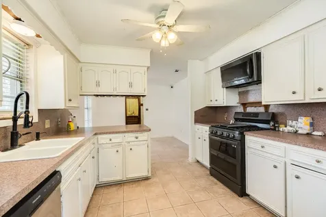 3413 Glen Haven Drive Bay City TX 77414
