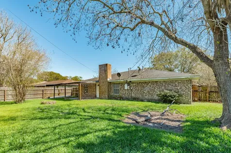 3413 Glen Haven Drive Bay City TX 77414
