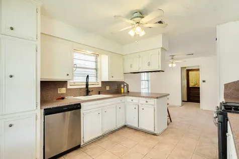 3413 Glen Haven Drive Bay City TX 77414