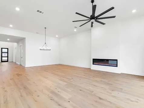 1919 Cathedral Bend Drive Missouri City TX 77459