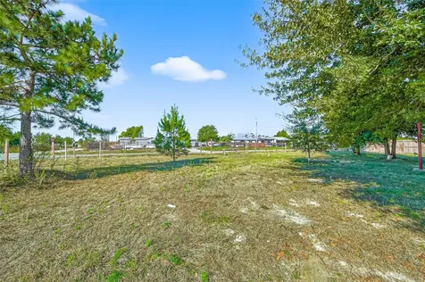 449 County Road 3566 Cleveland TX 77327