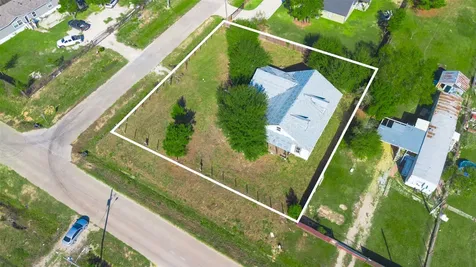 449 County Road 3566 Cleveland TX 77327