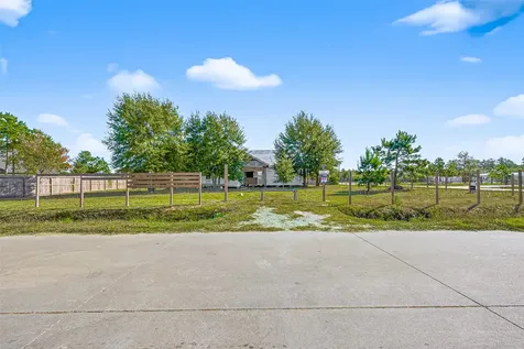 449 County Road 3566 Cleveland TX 77327