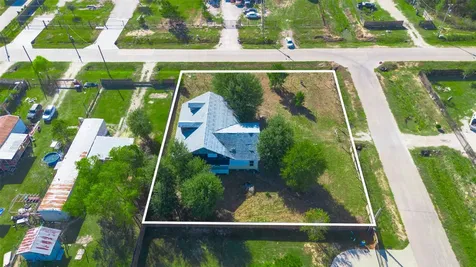 449 County Road 3566 Cleveland TX 77327