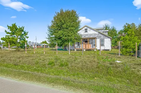 449 County Road 3566 Cleveland TX 77327