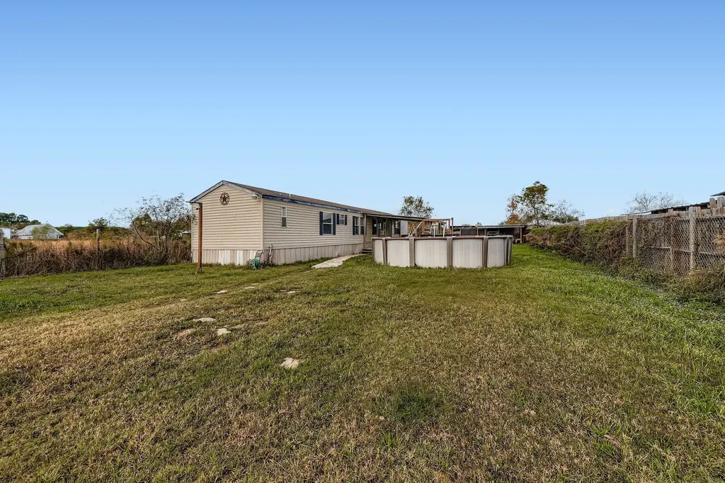 1043 County Road 3548 Cleveland TX 77327