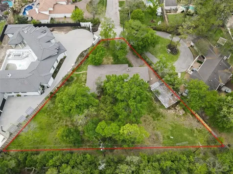 31 E Shady Lane Houston TX 77063