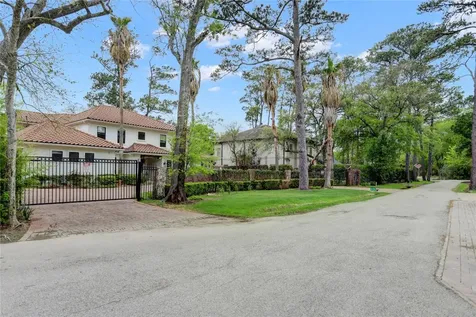 31 E Shady Lane Houston TX 77063