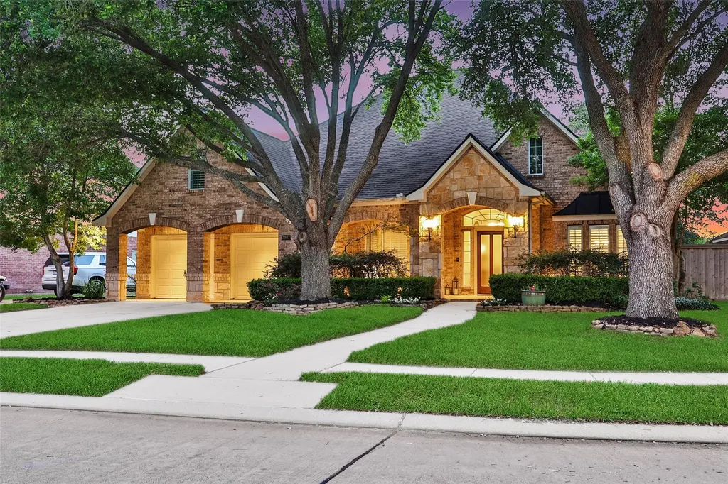 3907 Broad Thicket Court Sugar Land TX 77498