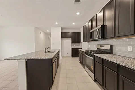 814 Mustang Ridge Terrace Magnolia TX 77354