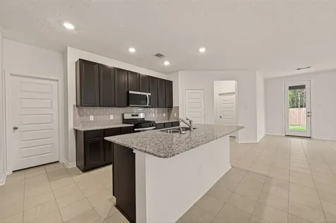 814 Mustang Ridge Terrace Magnolia TX 77354