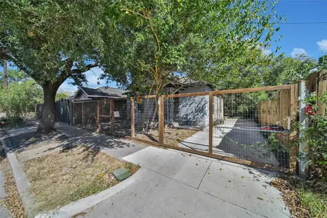 1120 Capron Street Houston TX 77020
